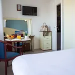 מלון דירות Zenitude Hotel-residences Centre 3*