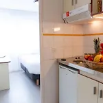 Zenitude Hotel-residences Centre 3*
