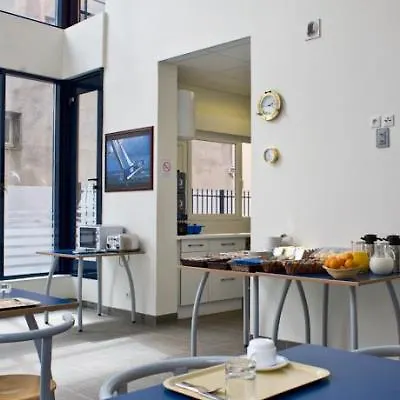 Zenitude Hôtel-résidences 2*