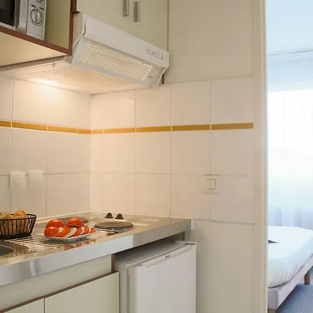 Zenitude Hotel-residences Centre Апарт-отель Гавр