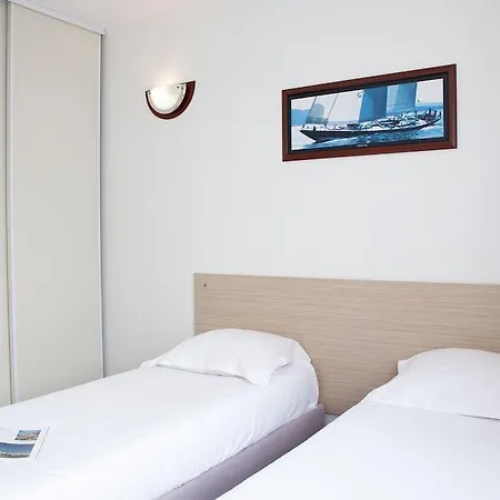Zenitude Hotel-residences Centre 3*