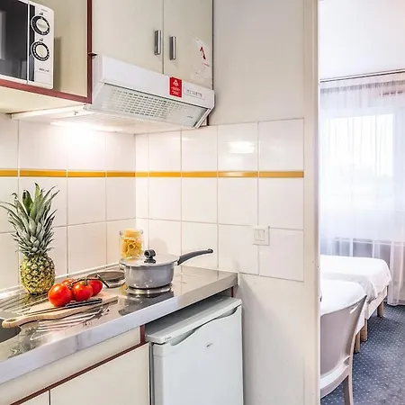 Zenitude Hotel-residences Centre Апарт-отель Гавр