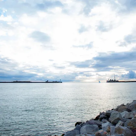 Zenitude Hotel-residences Centre Гавр