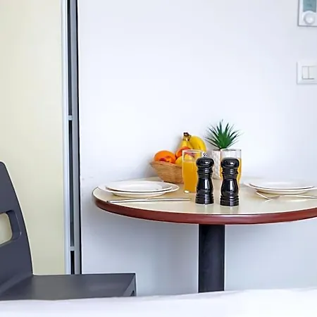 Zenitude Hotel-residences Centre מלון דירות 3*