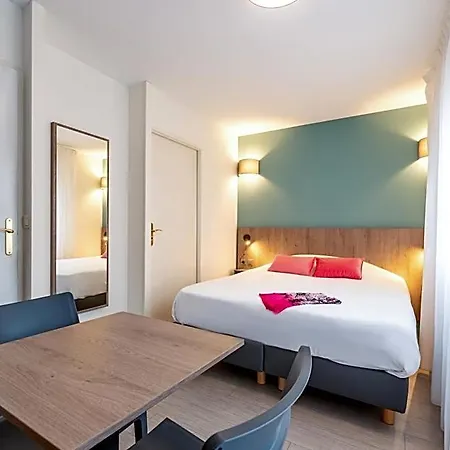 מלון דירות Zenitude Hotel-residences Centre 3*